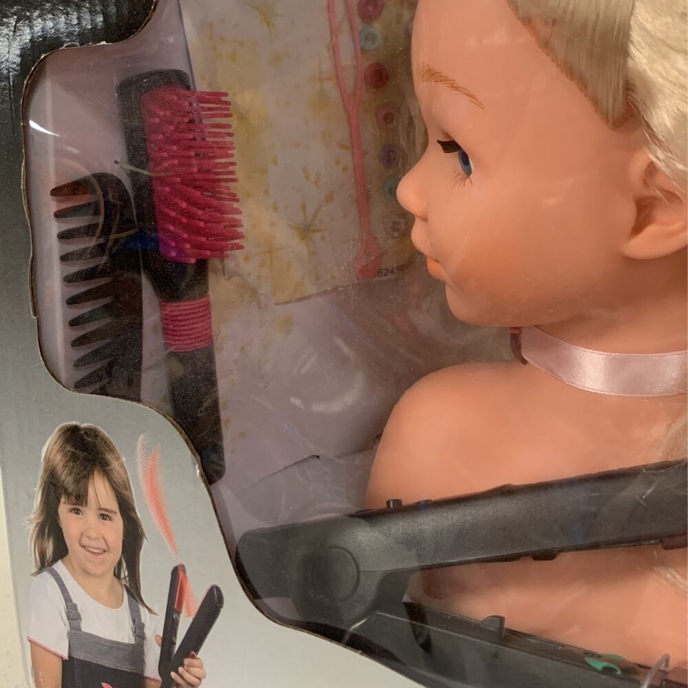 Braun Satin Hair 7 Toy Hairstyling Head with Straightener & Accessories - Picture 4 of 9